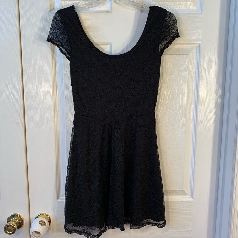 LACEY LITTLE BLACK DRESS LINED SIZE 4 - Picture 2 of 6